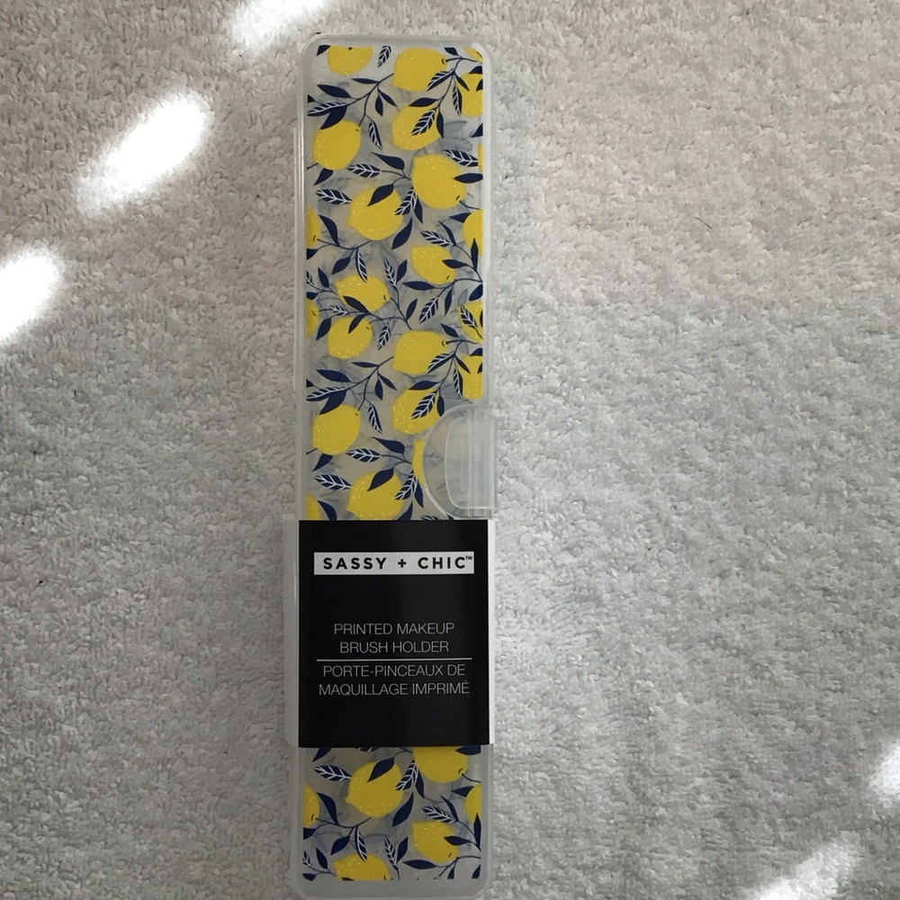 Sassy + Chic Yellow Lemon Print Makeup Brush Holder